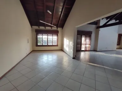 Sobrado com 4 Quartos para alugar, 250m² no Igara, Canoas