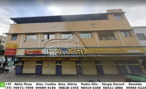 com 4 Quartos para alugar, 240m² no Centro, Governador Valadares