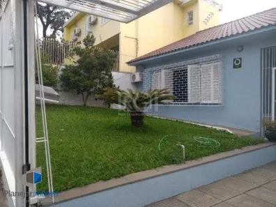 Casa com 3 Quartos à venda, 594m² no Medianeira, Porto Alegre