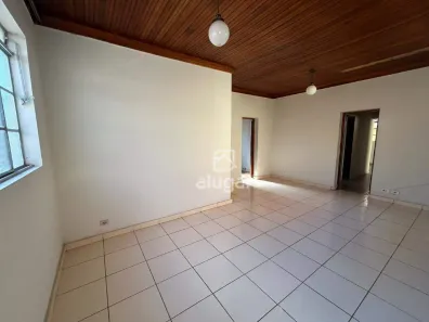 Casa com 2 Quartos para alugar, 60m² no Vila Guilhermina, Montes Claros