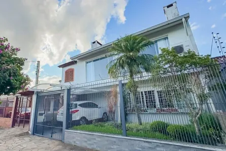 Casa com 4 Quartos à venda, 234m² no Santa Maria Goretti, Porto Alegre