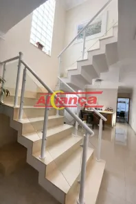 Sobrado com 3 Quartos à venda, 187m² no Jardim Adriana, Guarulhos