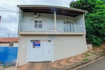Sobrado com 3 Quartos à venda, 172m² no Vila Santo Antônio, Araras