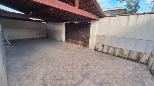 Casa com 1 Quarto para alugar, 70m² no Laranjal, São Gonçalo