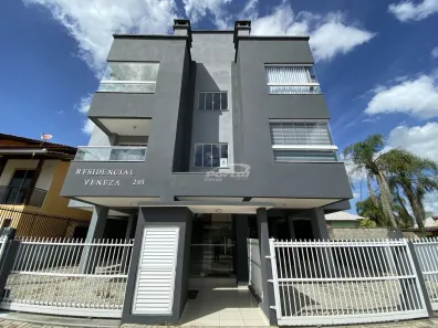 Apartamento com 3 Quartos para alugar, 81m² no Itacolomi, Balneário Piçarras