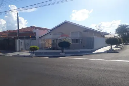 Casa com 3 Quartos à venda, 74m² no Jd Botanico, São Pedro
