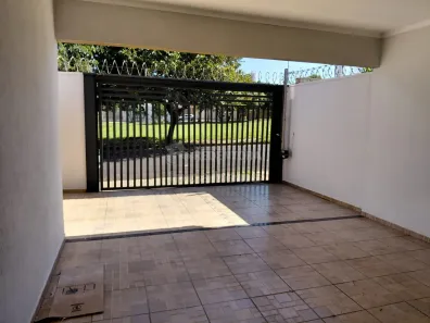 Casa com 3 Quartos à venda, 180m² no Parque Residencial Maria Zorita, São José do Rio Preto