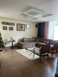 Casa com 3 Quartos à venda, 187m² no Jardim Holanda, Uberlândia