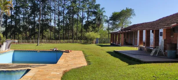 Fazenda/Sítio com 4 Quartos à venda, 1000m² no Centro, Itapetininga