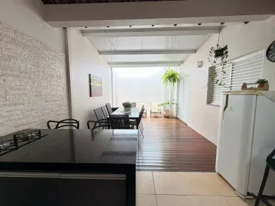 Casa de Condomínio com 3 Quartos à venda, 108m² no Chácaras Mussahiro, Londrina