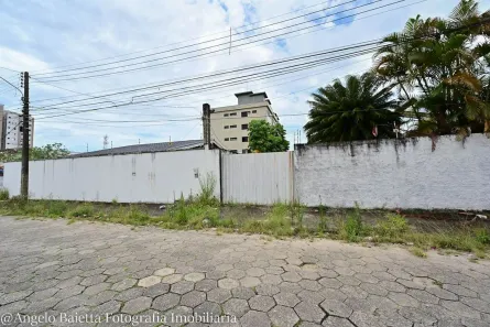 Lote/Terreno à venda, 1180m² no Centro, Peruíbe