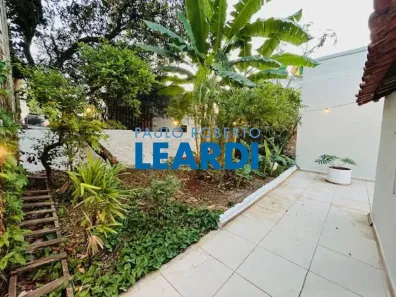 Casa com 3 Quartos à venda, 240m² no Jardim das Bandeiras, São Paulo