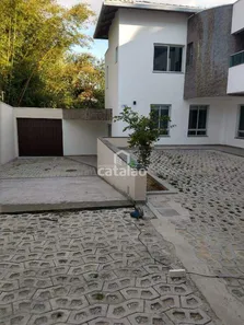 Casa de Condomínio com 4 Quartos à venda, 162m² no Camilo Alves, Contagem