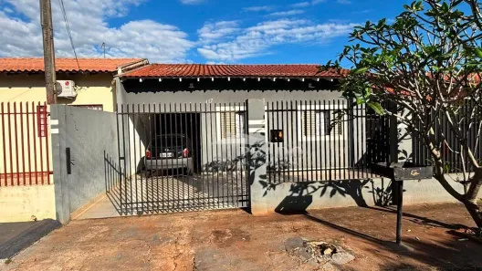 Casa com 4 Quartos à venda, 130m² no Jardim Cinquentenário, Ibiporã