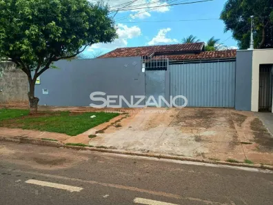 Casa com 3 Quartos para alugar, 120m² no Vila Nasser, Campo Grande