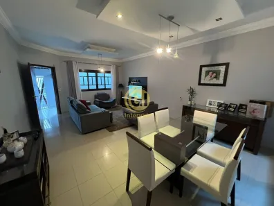 Casa com 3 Quartos à venda, 200m² no Cidade Jardim, Jacareí