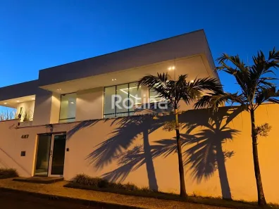 Imóvel Comercial com 5 Quartos para alugar, 600m² no Morada da Colina, Uberlândia
