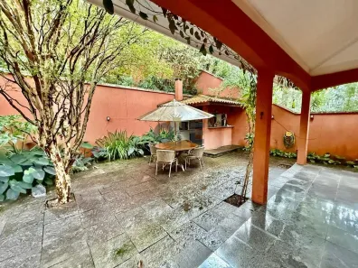 Casa de Condomínio com 3 Quartos à venda, 210m² no Jardim Lambreta, Cotia