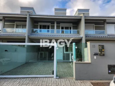 Casa com 3 Quartos para alugar, 135m² no Rio Tavares, Florianópolis