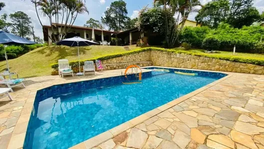 Fazenda/Sítio com 3 Quartos à venda, 302m² no Vale dos Pinheiros, Atibaia