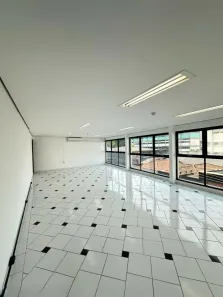 Sala Comercial para alugar, 120m² no Santo Amaro, São Paulo