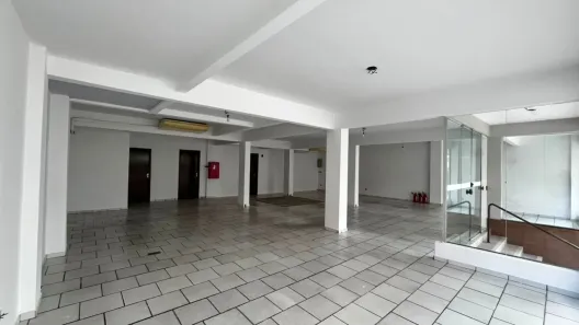 Sala Comercial para alugar, 180m² no Centro I, Brusque