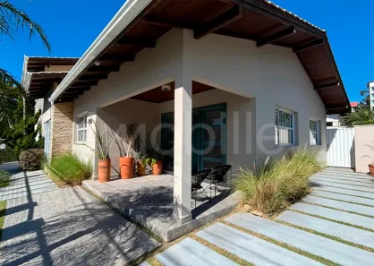 Casa com 3 Quartos à venda, 300m² no Cabeçudas, Itajaí