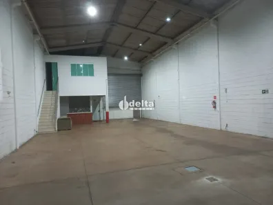 Ponto Comercial para alugar, 300m² no Aclimação, Uberlândia
