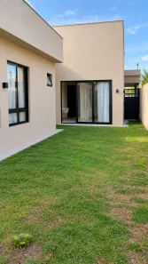 Casa de Condomínio com 3 Quartos para alugar, 220m² no Registro, Feira de Santana