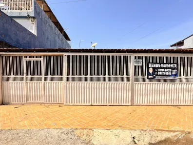 Casa com 3 Quartos à venda, 150m² no Santa Maria, Brasília