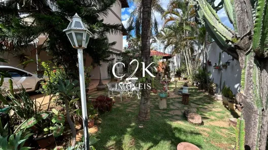 Sobrado com 4 Quartos à venda, 221m² no Jardim Planalto, Goiânia