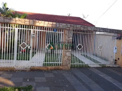Casa com 4 Quartos à venda, 178m² no Alpes, Londrina