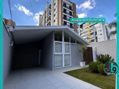 Casa com 3 Quartos para alugar, 147m² no Juvevê, Curitiba