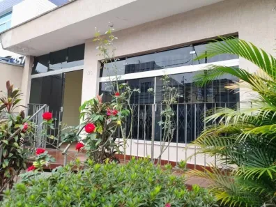 Casa com 3 Quartos para alugar, 192m² no Centro, Osasco