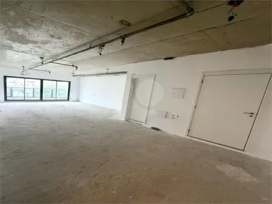 com 2 Quartos para alugar, 65m² no Indianópolis, São Paulo