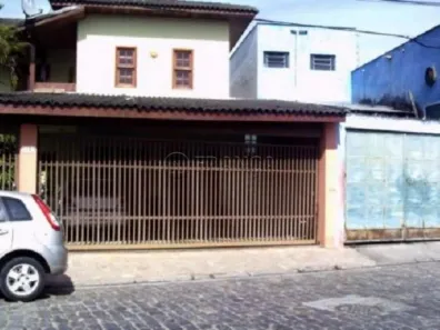 Casa com 3 Quartos à venda, 330m² no Jardim Jacinto, Jacareí