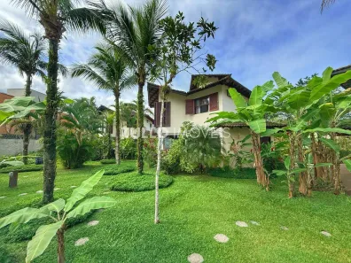 Casa de Condomínio com 3 Quartos para venda ou aluguel, 120m² no Camburi, São Sebastião
