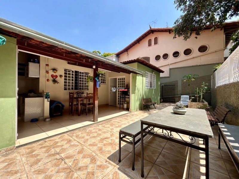 Casa com 3 quartos — Liberdade, Belo Horizonte