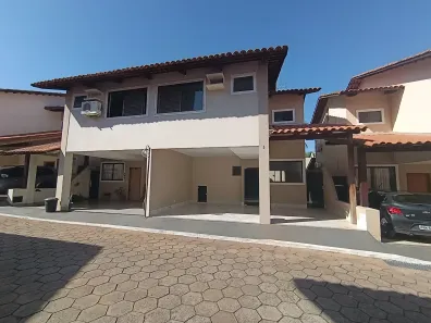 Sobrado com 3 Quartos à venda, 174m² no Vila São João, Goiânia
