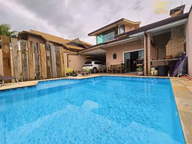 Sobrado com 3 Quartos à venda, 174m² no Bal Stella Maris, Peruíbe