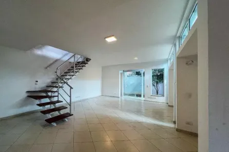 Casa com 3 Quartos à venda, 250m² no Indianópolis, São Paulo