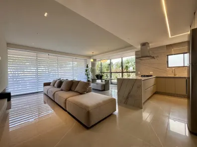 Apartamento com 3 Quartos à venda, 198m² no Água Verde, Curitiba
