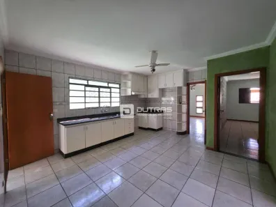Casa com 3 Quartos para alugar, 260m² no Alto da Pompéia, Piracicaba