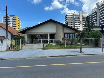 Casa com 3 Quartos à venda, 160m² no Anita Garibaldi, Joinville