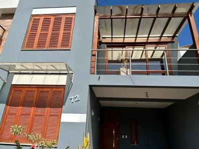 Casa com 2 Quartos à venda, 169m² no Hípica, Porto Alegre