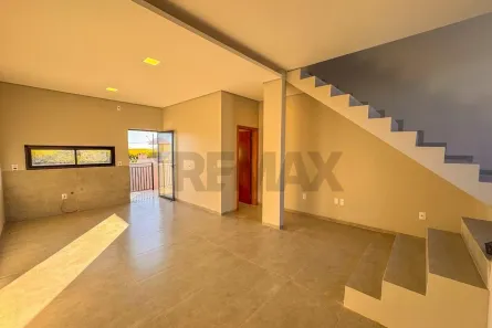 Sobrado com 2 Quartos à venda, 70m² no Jardim Coopagro, Toledo