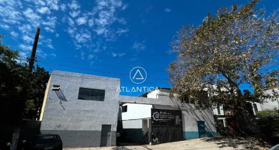 Galpão/Depósito/Armazém à venda, 694m² no Imbetiba, Macaé