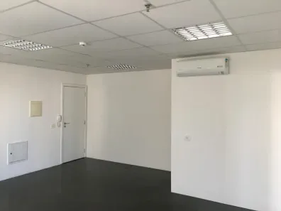 Sala Comercial para venda ou aluguel, 120m² no Vila Gertrudes, São Paulo