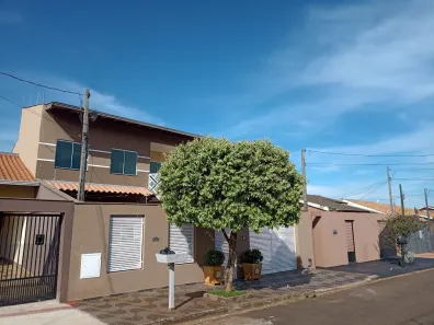 Sobrado com 3 Quartos à venda, 230m² no Jardim Monte Sinai, Londrina
