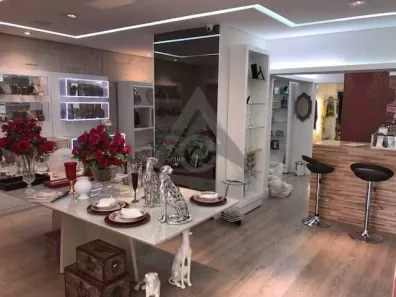 Imóvel Comercial com 1 Quarto à venda, 160m² no Cambuí, Campinas